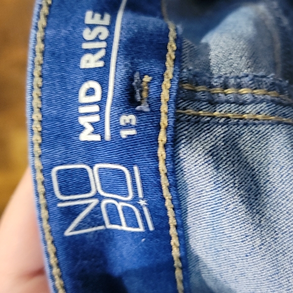 Stretchy blue Jean shorts - Picture 3 of 3